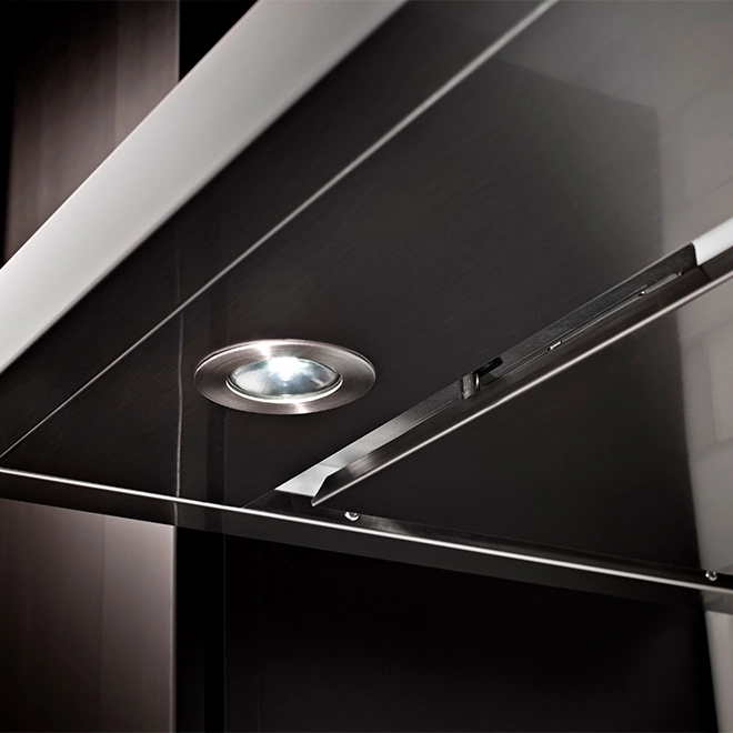 Hotte Murale KitchenAid, Style Cheminée, Ventilateur à 3 Vitesses, 400 CFM, 30 Po, Acier Inoxydable 6 Hotte Murale KitchenAid, Style Cheminée, Ventilateur à 3 Vitesses, 400 CFM, 30 Po, Acier Inoxydable – Image 4